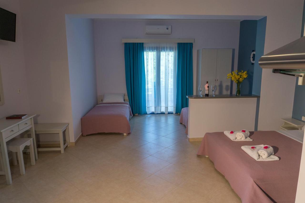Hotel Loukas Vrachos パラリア・ブラフ エクステリア 写真