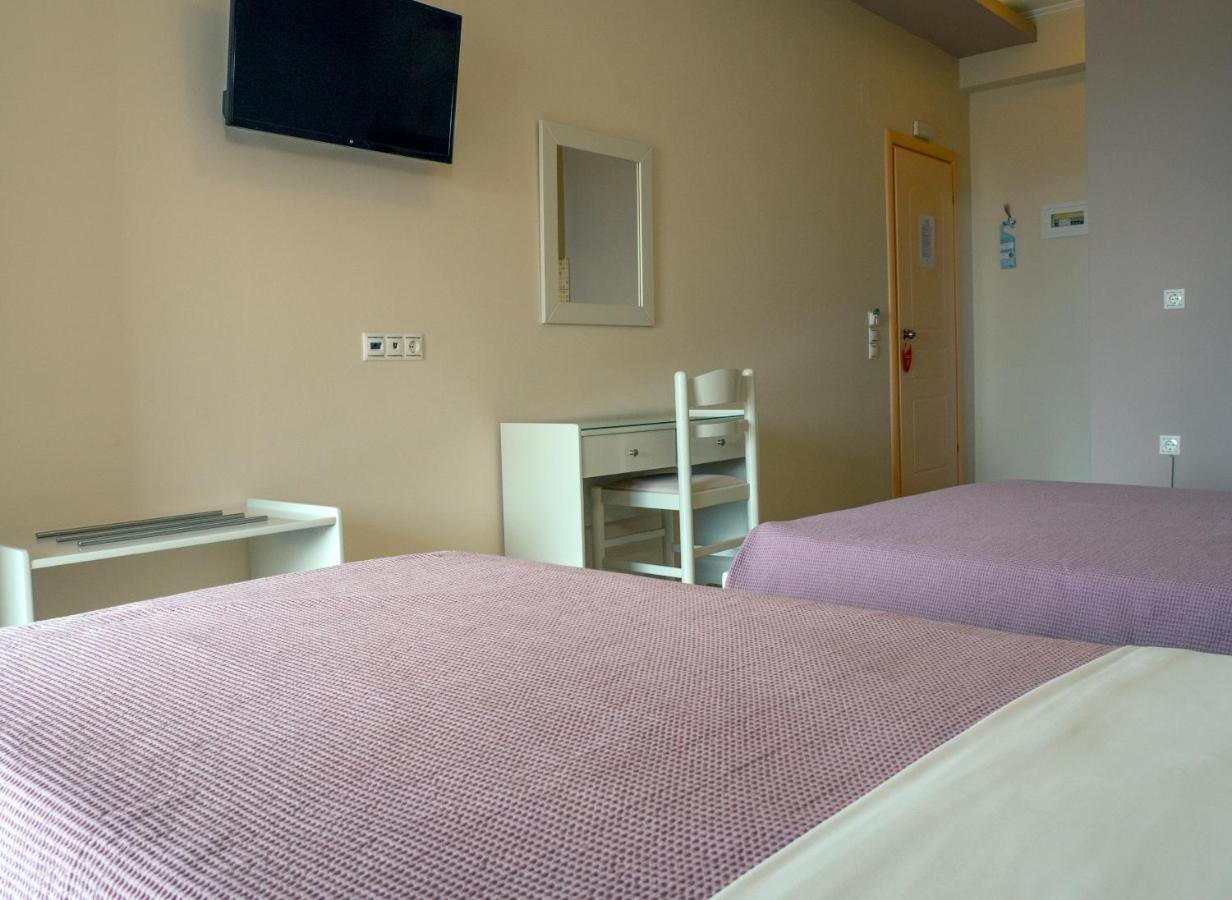 Hotel Loukas Vrachos パラリア・ブラフ エクステリア 写真