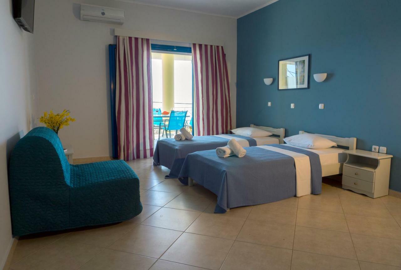 Hotel Loukas Vrachos パラリア・ブラフ エクステリア 写真