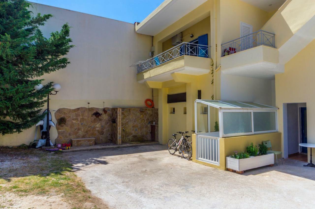 Hotel Loukas Vrachos パラリア・ブラフ エクステリア 写真