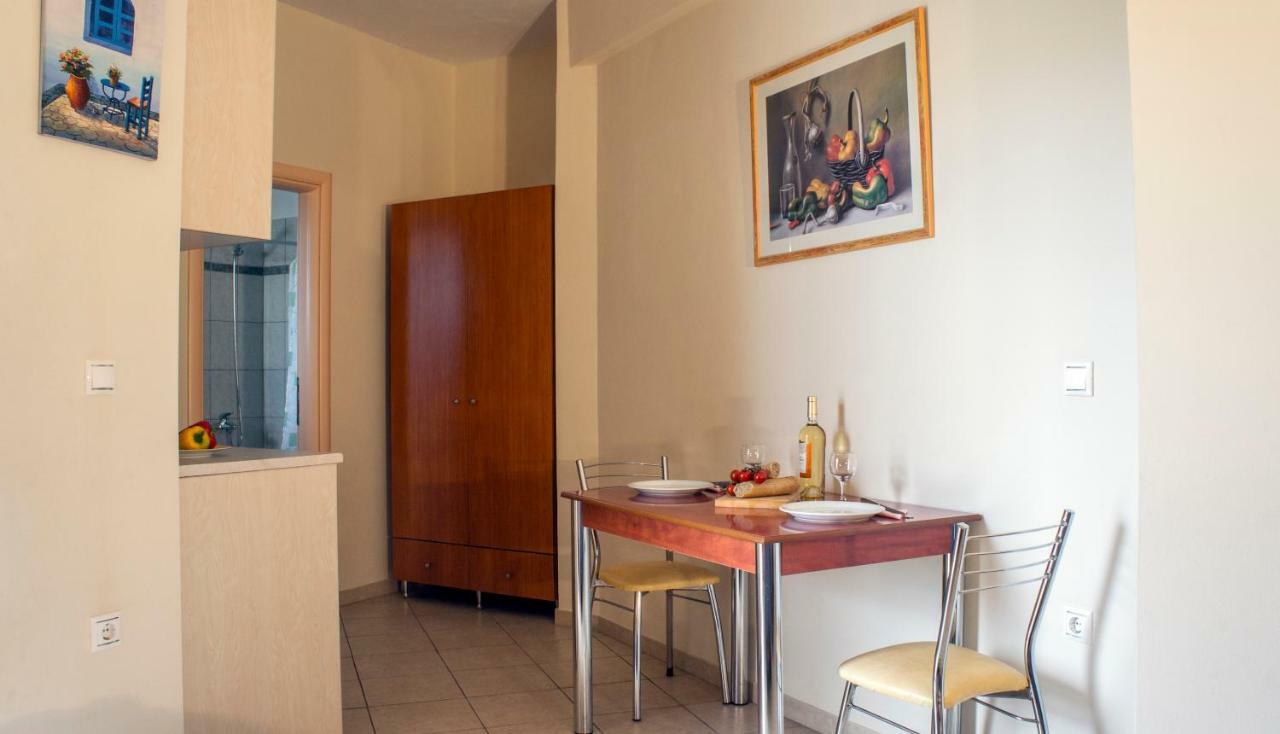 Hotel Loukas Vrachos パラリア・ブラフ エクステリア 写真